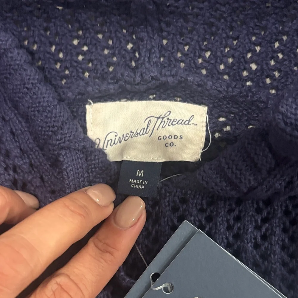 Universal Thread Navy Sweater with American Flag - Picture 4 of 5